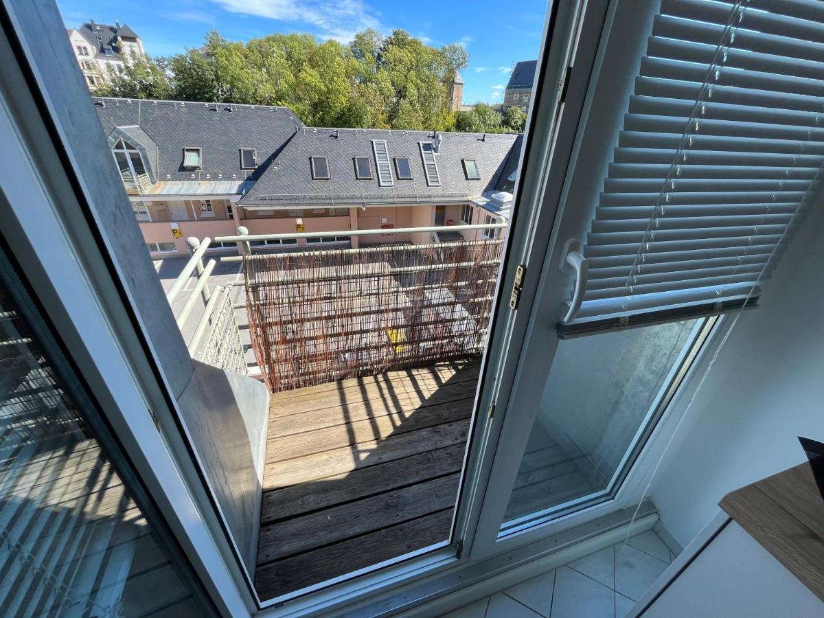Attraktives Appartement Im Stadtzentrum Plauen Balkon Lift Exterior foto
